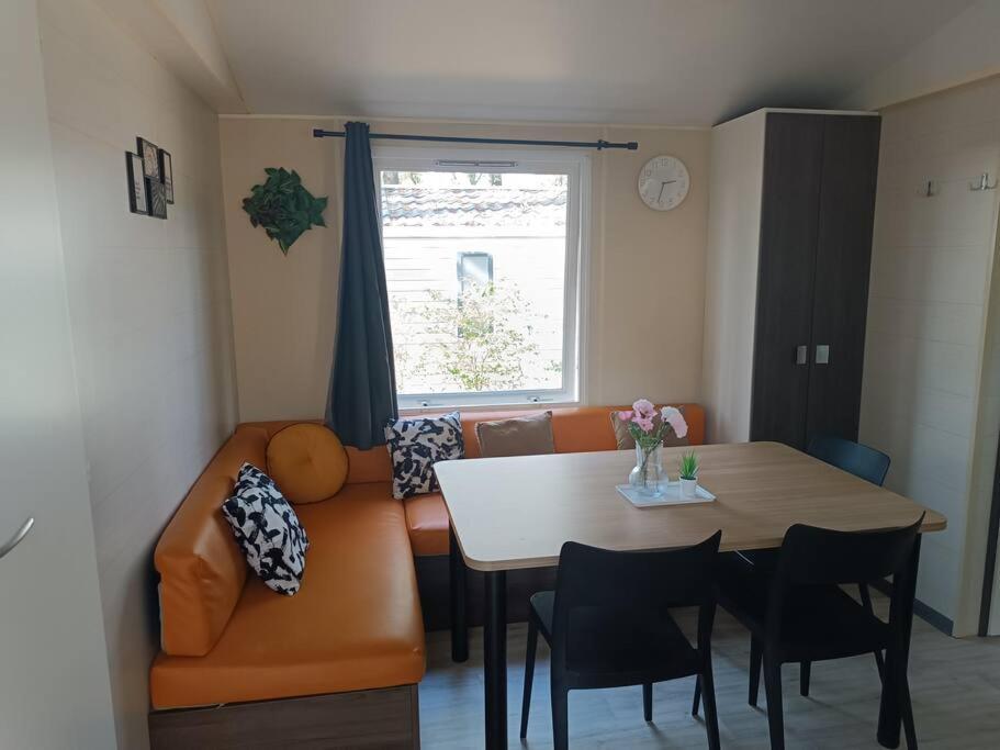 Mobil-home, 3 Ch , 6 Personnes 800cr *